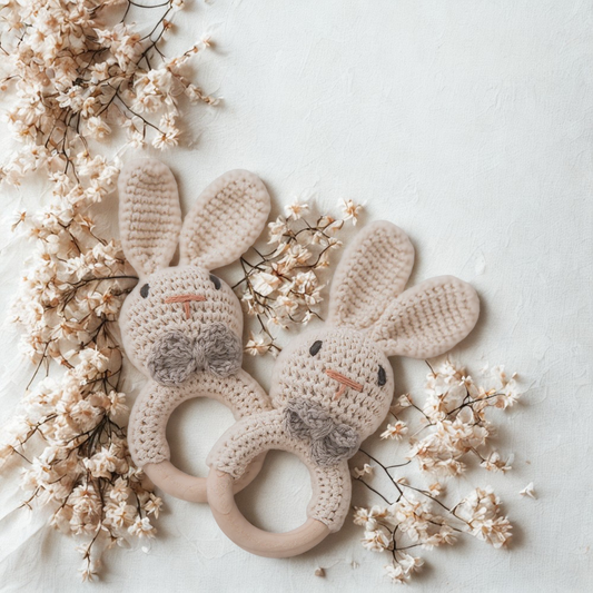 Häkel-Greifling mit Holzring – Süße Tiermotive & 100% Naturmaterialien