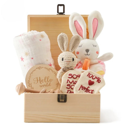 Premium Baby Geschenkbox – 9-teiliges Neugeborenen-Set in stilvoller Holzbox