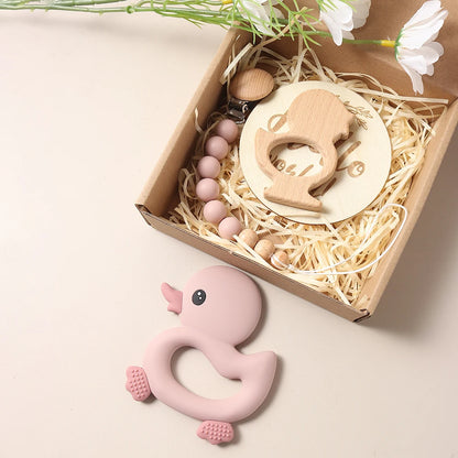 Baby Geschenkset zur Geburt – Beißring, Schnullerkette & Holzaccessoire in Geschenkbox