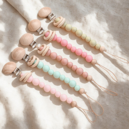 Schnullerkette aus Silikonperlen in Pastell – Weich, sicher & stilvoll für dein Baby