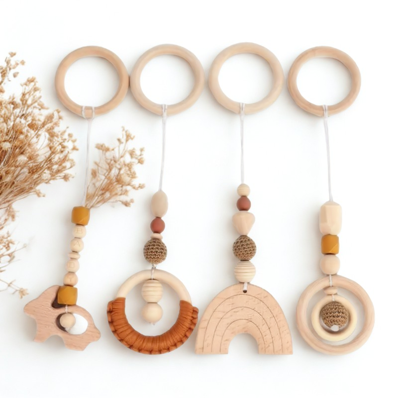 Spielbogen Anhänger aus Holz & Häkelperlen – für endloses Entdecken und Spielen